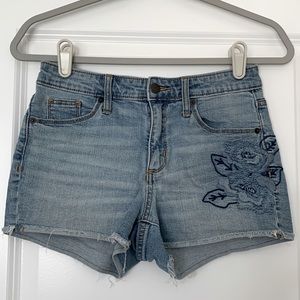 Jean Shorts w/Floral Stitching Sz 2 NWOT